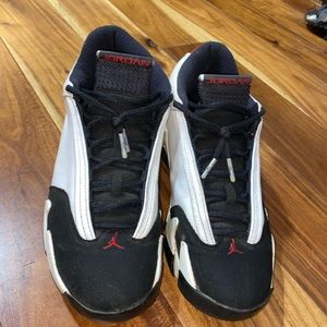 Jordan 14 retro (black toe)